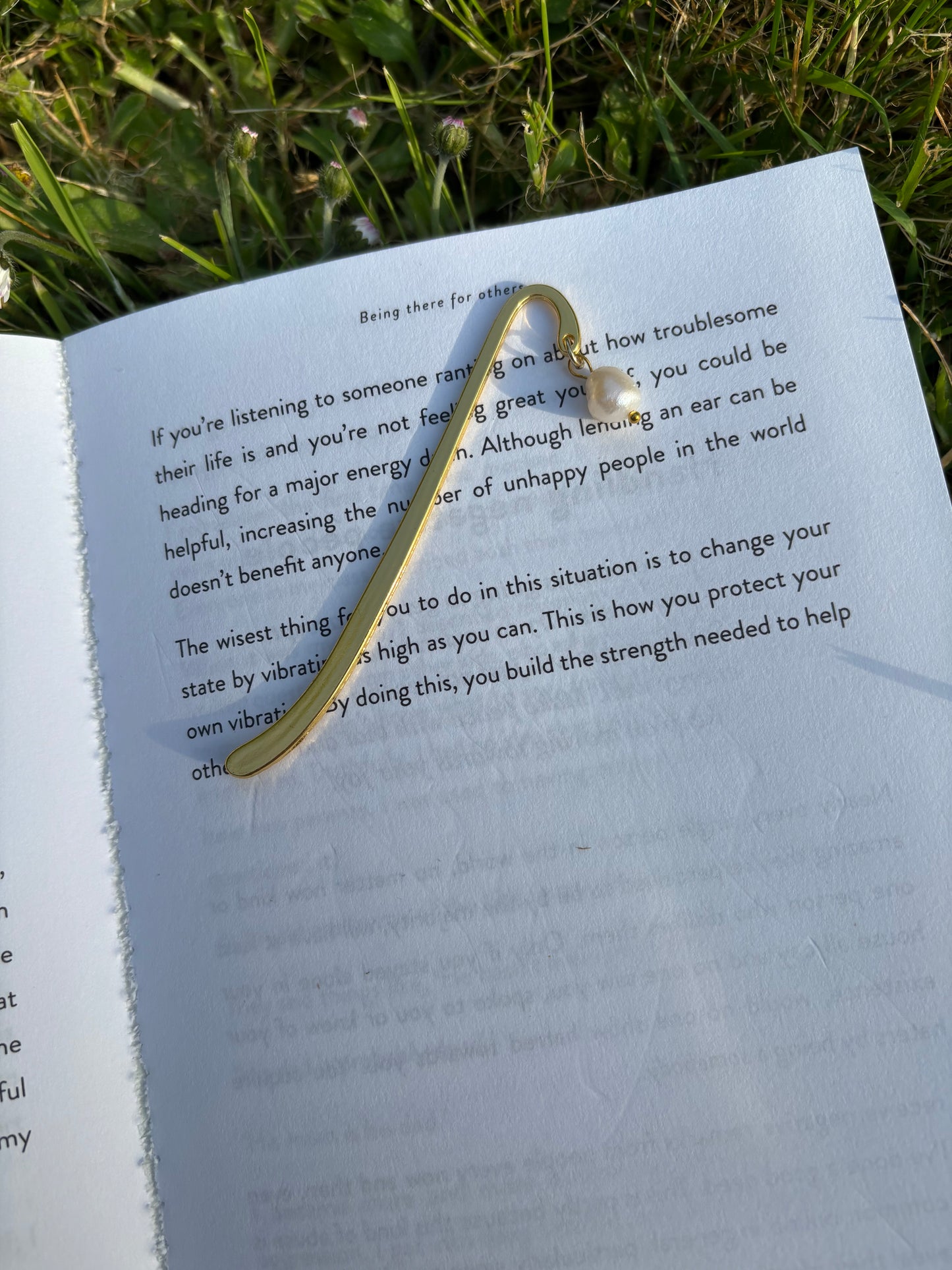 Gold pearl bookmark