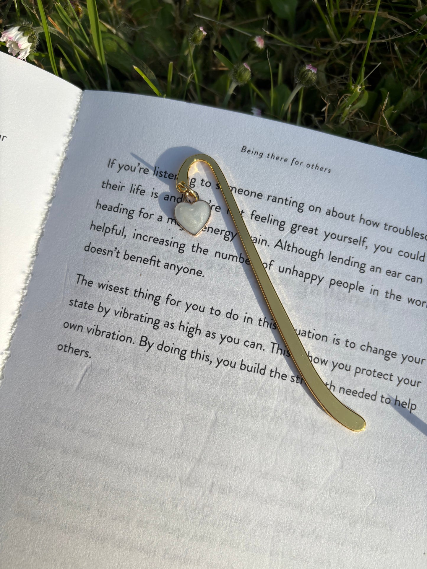 Gold heart bookmark