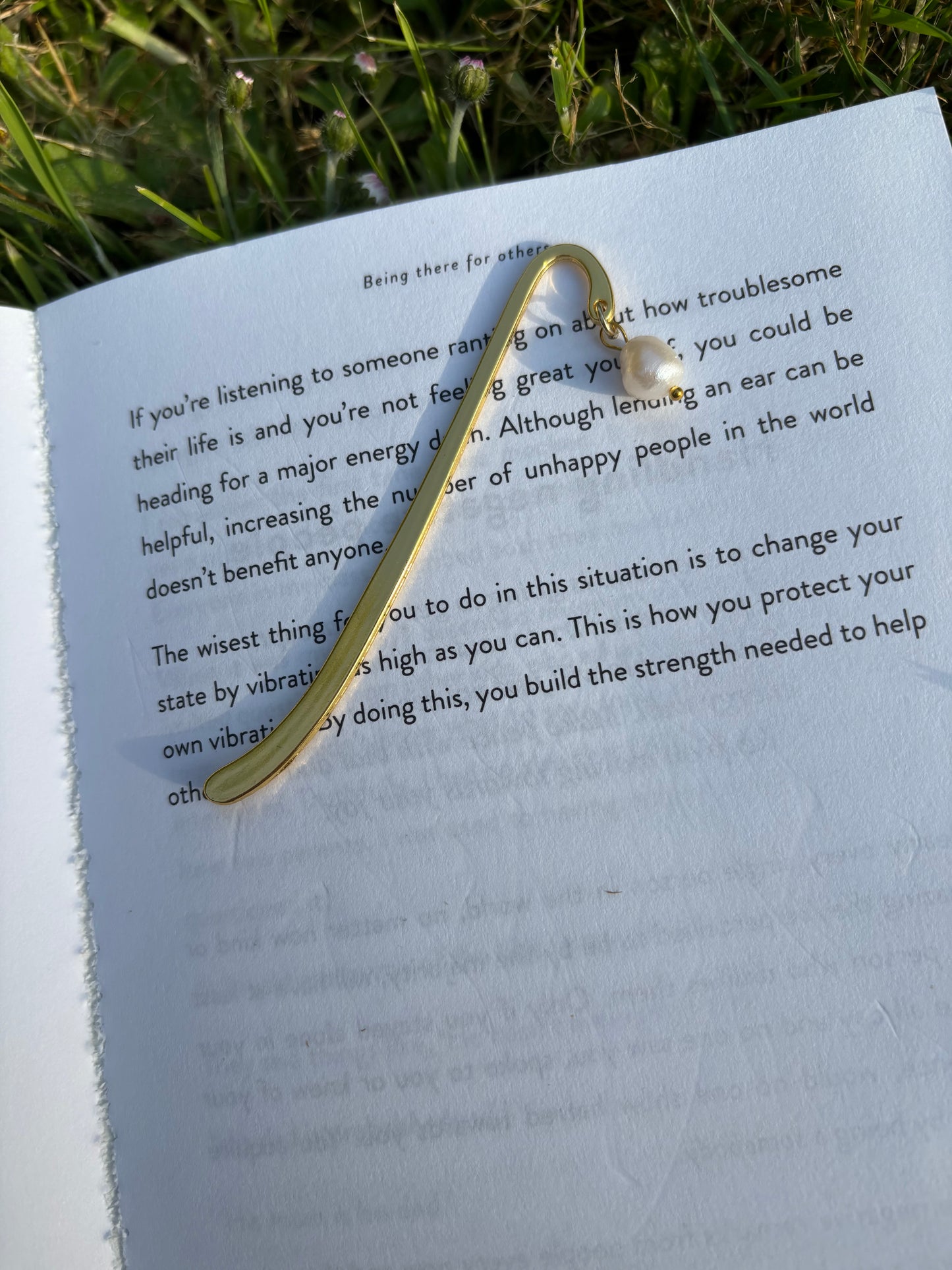 Gold pearl bookmark