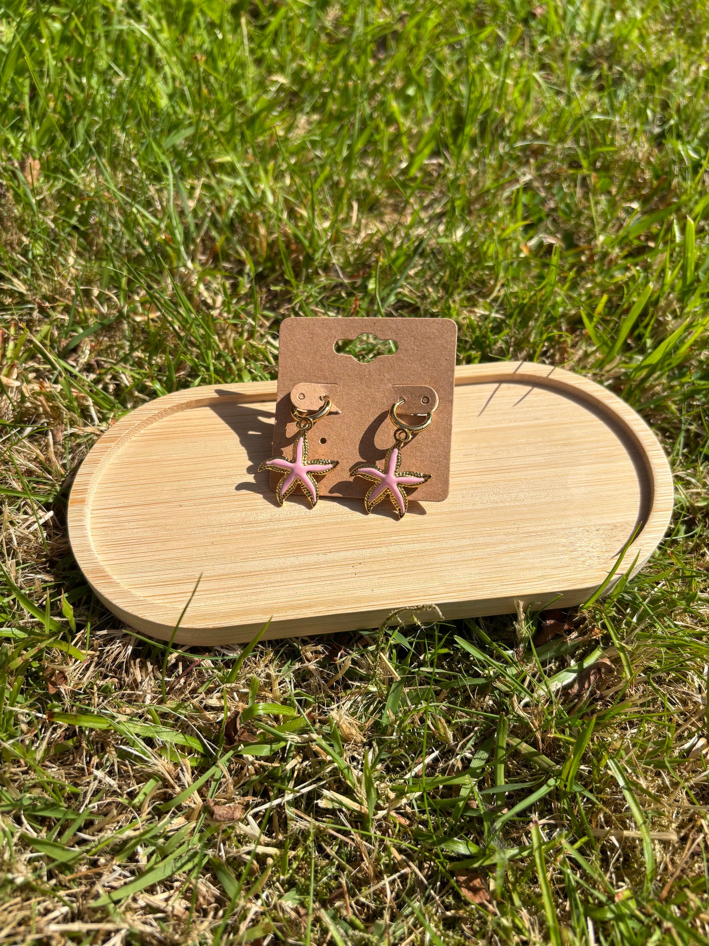 Pink starfish gold hoops