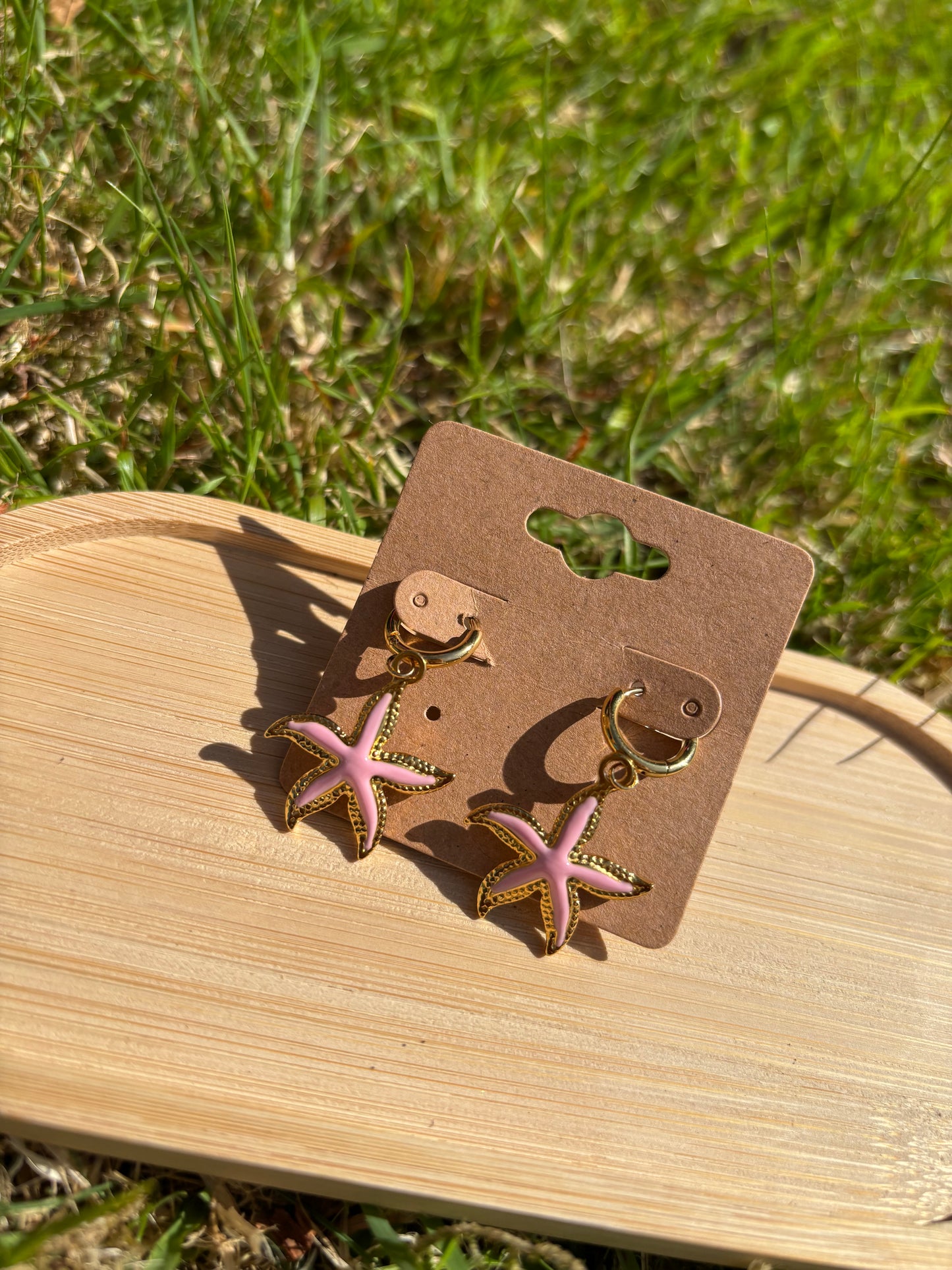 Pink starfish gold hoops